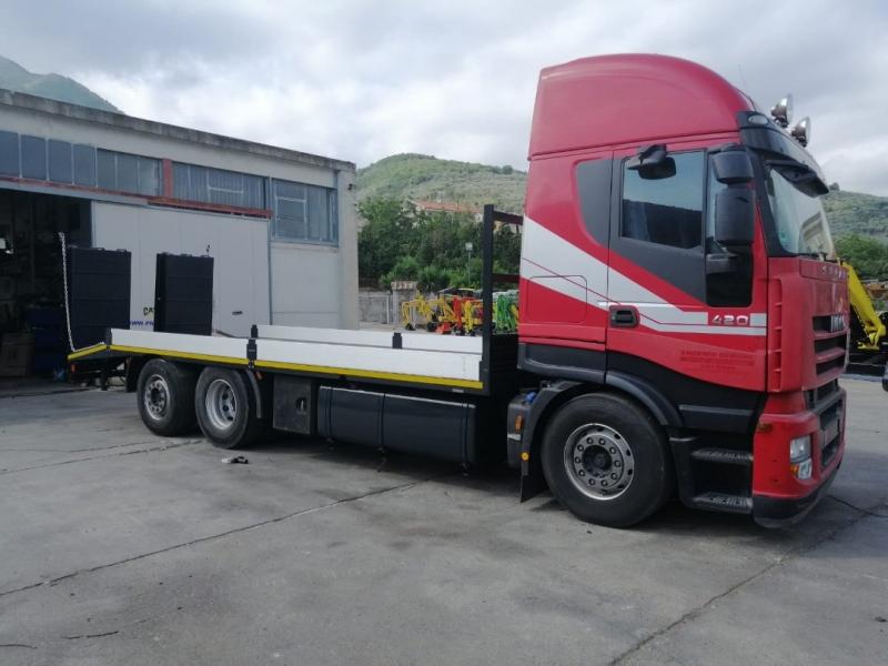 Camion Iveco Stralis 260 S 42