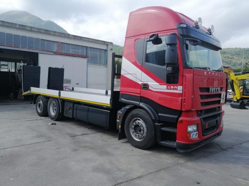 Ciężarówka Iveco Stralis 260 S 42