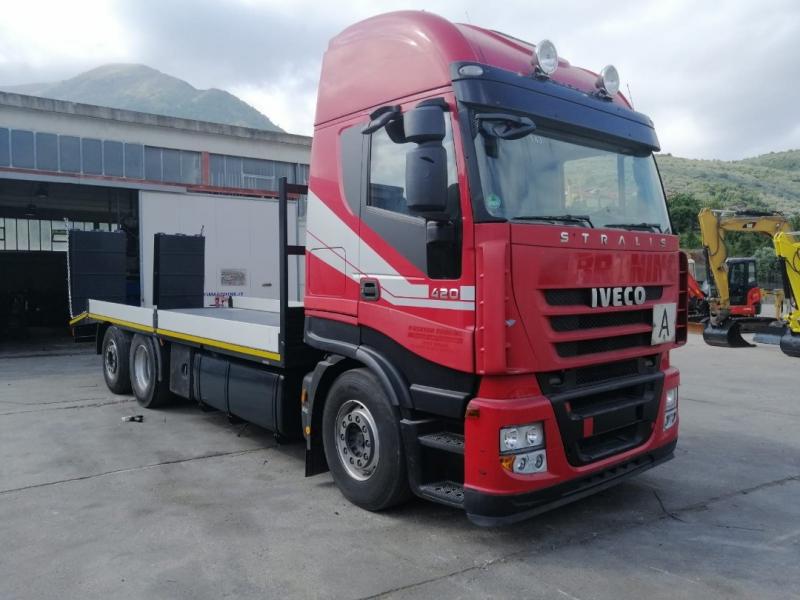 Truck Iveco Stralis 260 S 42