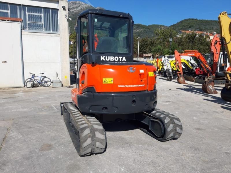 Escavadora Kubota U48-4