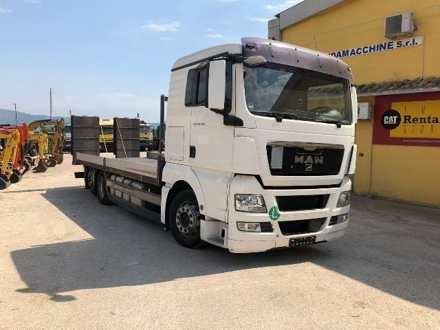 Truck MAN TGX 26.440