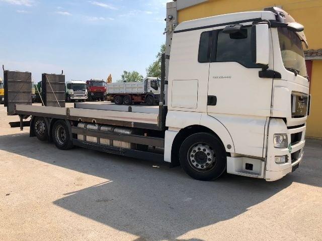 LKW MAN TGX 26.440