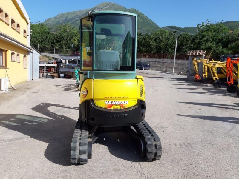 Excavadora Yanmar VIO 25