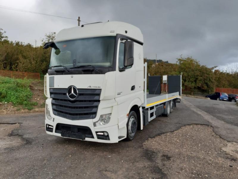 vrachtwagen Mercedes Actros 2542