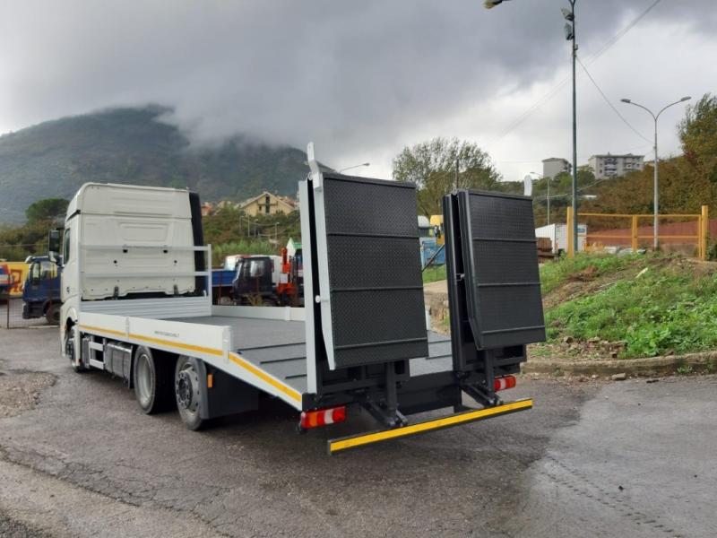 Camión Mercedes Actros 2542