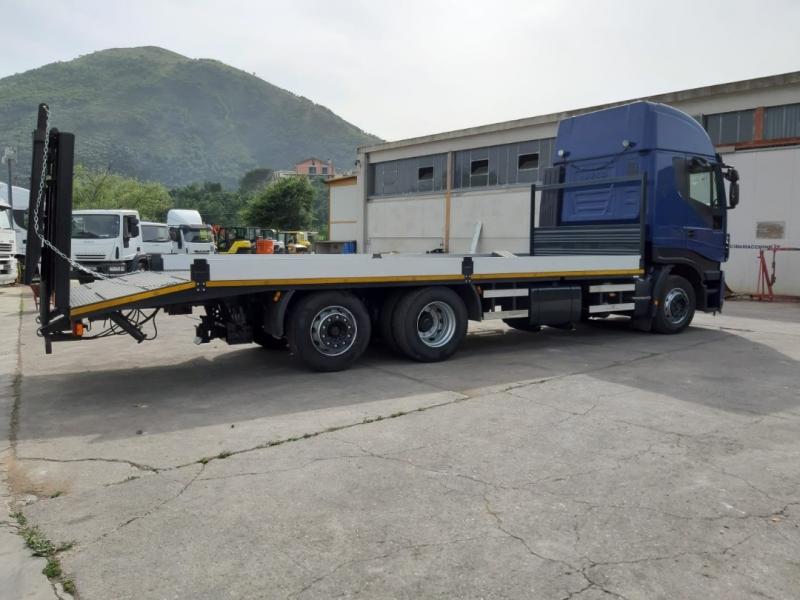 Camião Iveco Stralis 260 S 50