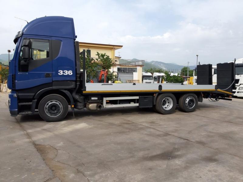 Camião Iveco Stralis 260 S 50