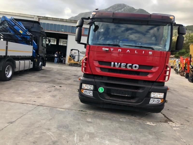 LKW Iveco Stralis 260 S 42