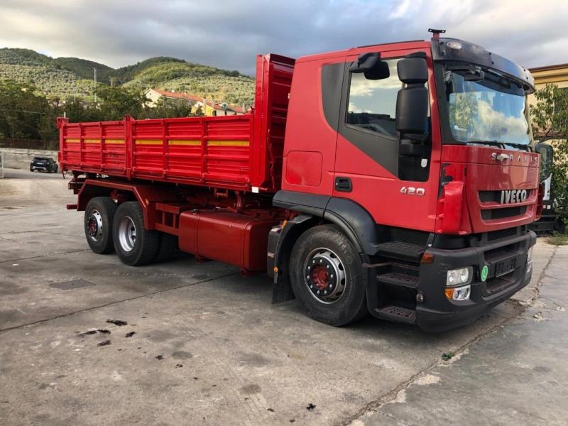 vrachtwagen Iveco Stralis 260 S 42