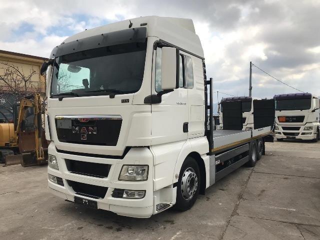 Truck MAN TGX 26.440