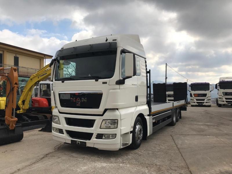 Truck MAN TGX 26.440