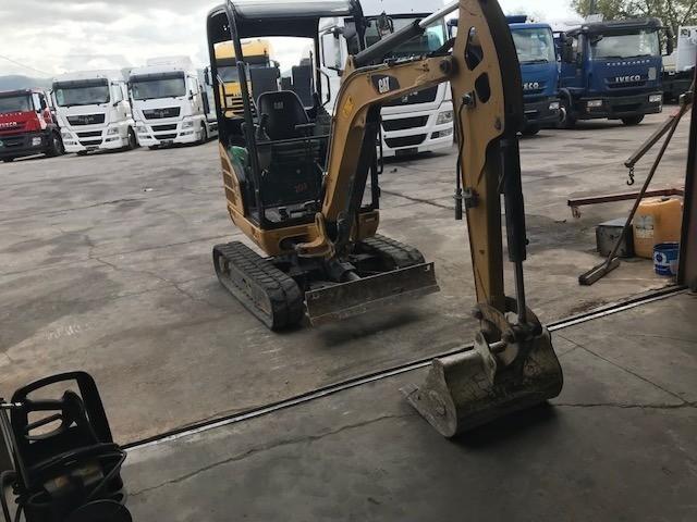 graafmachine Caterpillar 301.7D