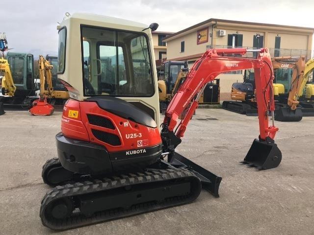 Escavatore Kubota U25-3