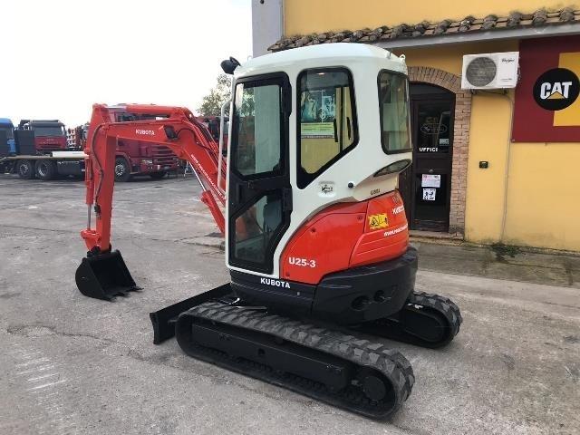 Escavatore Kubota U25-3