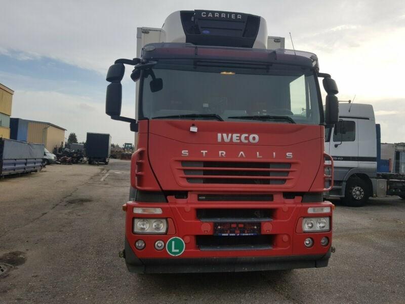 vrachtwagen Iveco Stralis AD 260 S 31