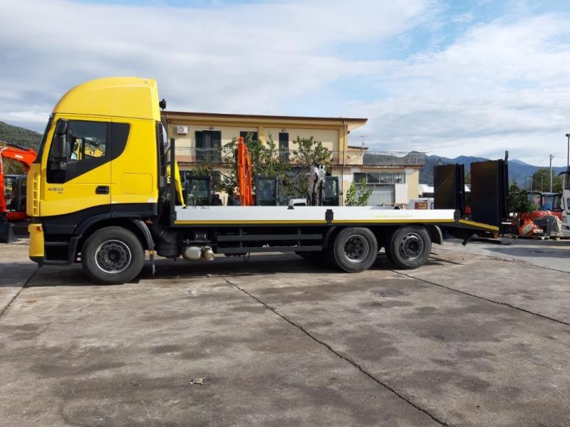 Truck Iveco Stralis 260 S 42