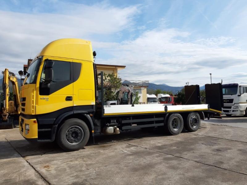 LKW Iveco Stralis 260 S 42