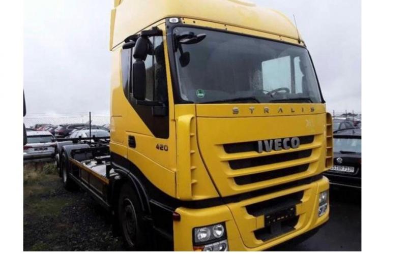 LKW Iveco Stralis 260 S 42