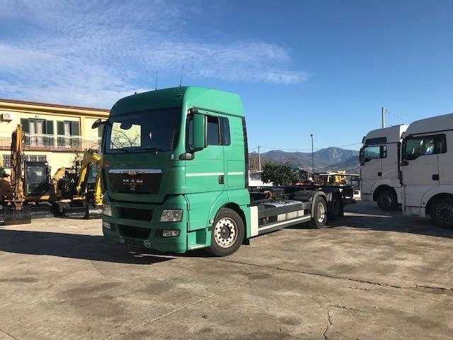 Truck MAN TGX 26.440