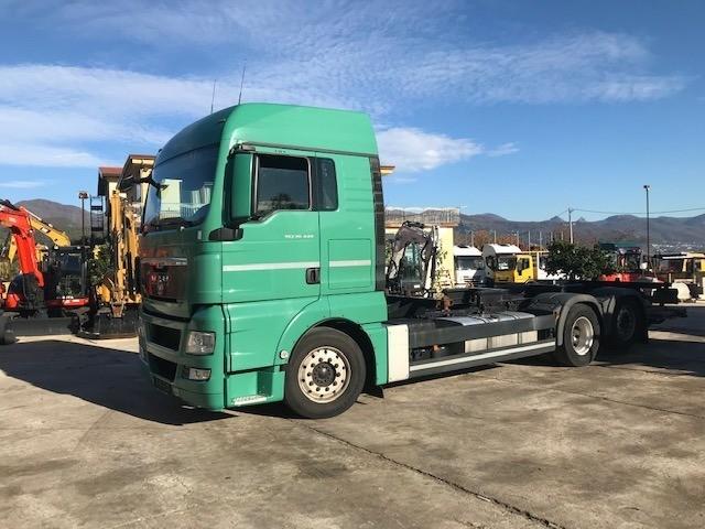 Truck MAN TGX 26.440