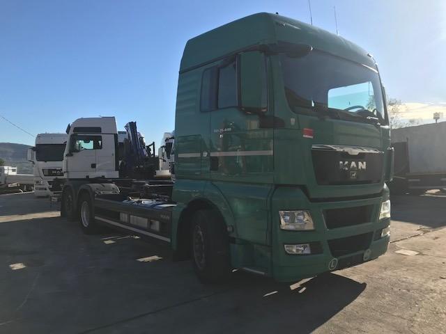 Truck MAN TGX 26.440