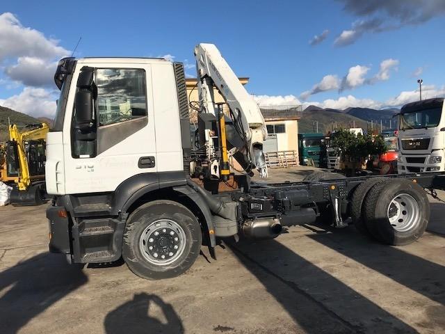 Camião Iveco Stralis AD 190 S 31