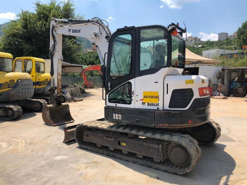 Escavadora Bobcat E 80