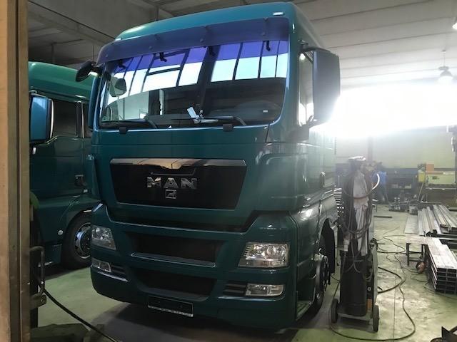 LKW MAN TGX 26.360