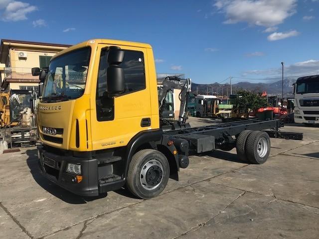 Iveco Eurocargo 120 E 28