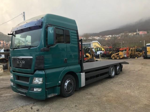 Truck MAN TGX 26.360