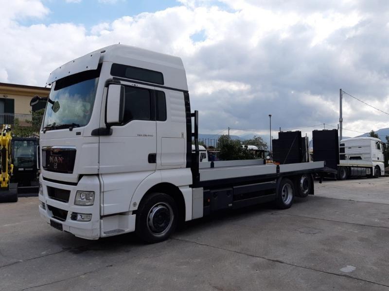 Truck MAN TGX 26.440