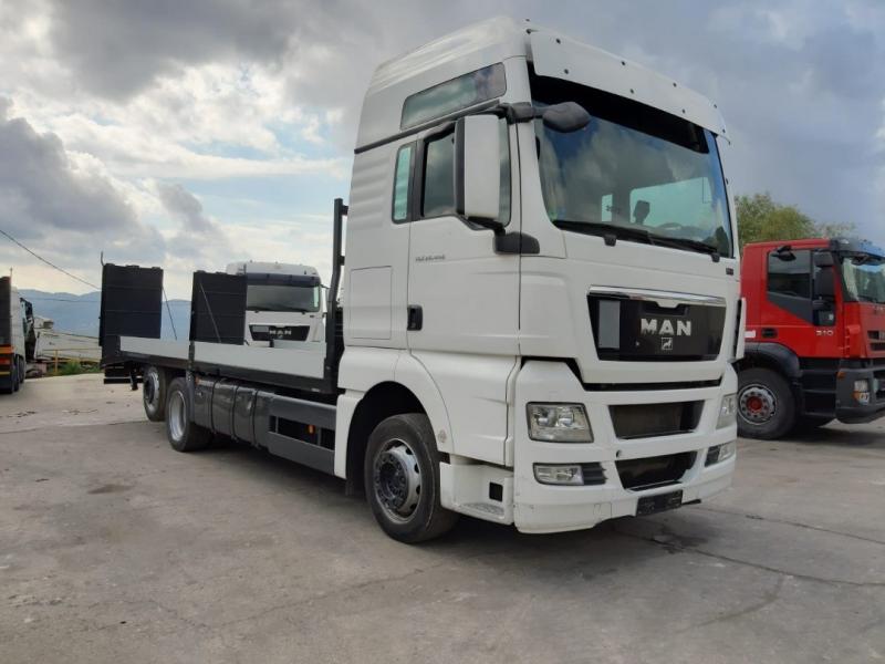 Truck MAN TGX 26.440