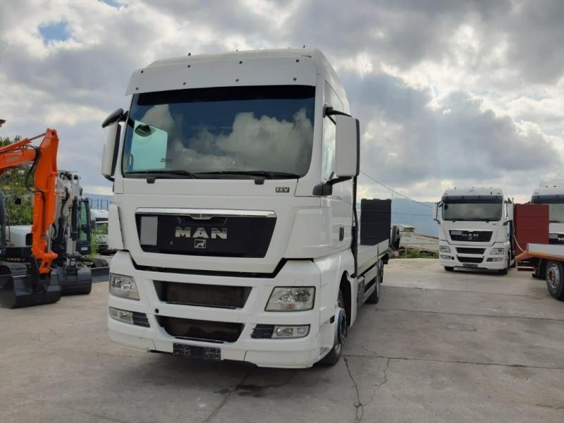 Truck MAN TGX 26.440