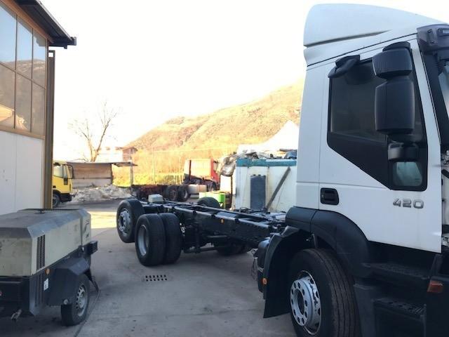 Truck Iveco Stralis 260 S 42