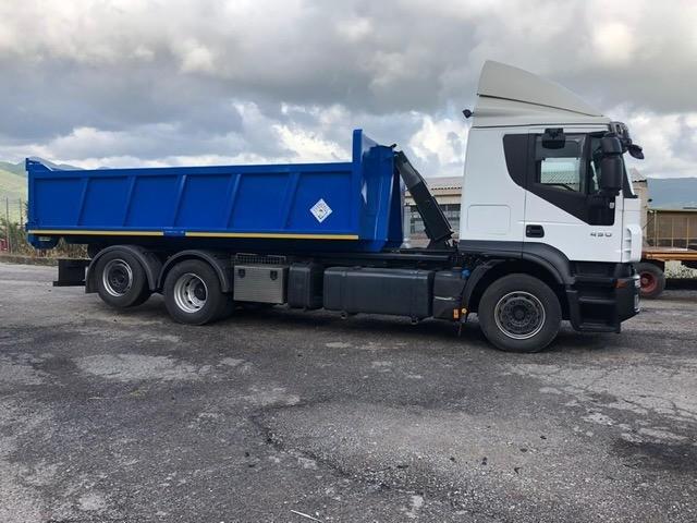 LKW Iveco Stralis 260 S 45