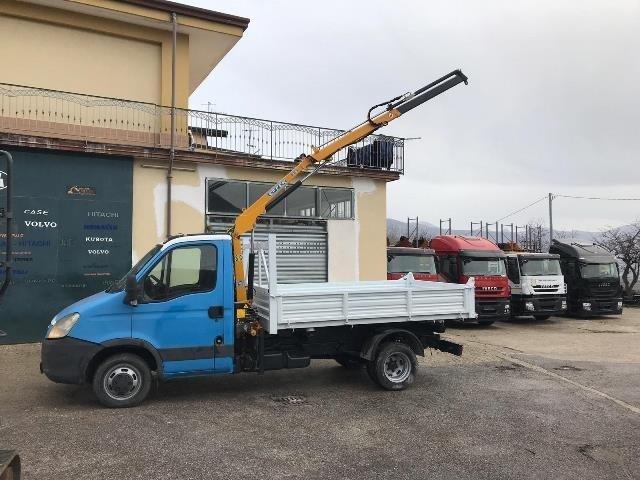 samochód dostawczy Iveco Daily 35C15