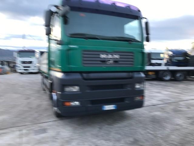 vrachtwagen MAN TGA 26.360