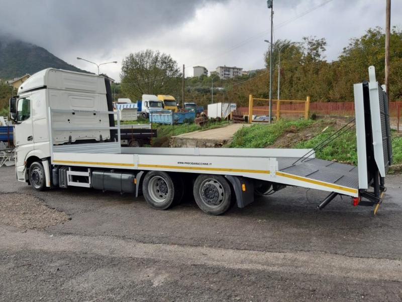 Ciężarówka Mercedes Actros 2542