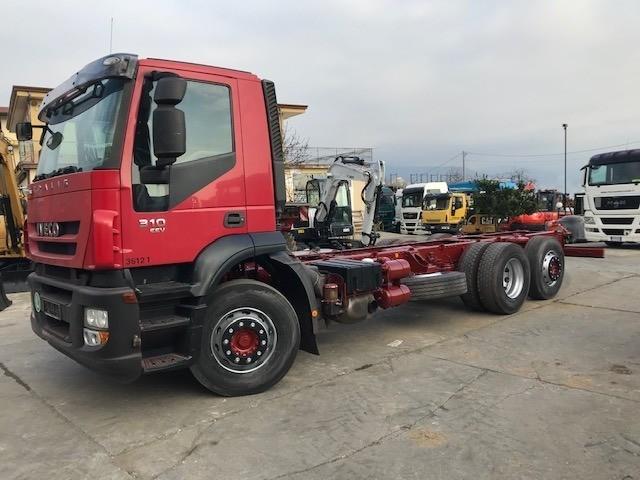 Truck Iveco Stralis AD 260 S 31