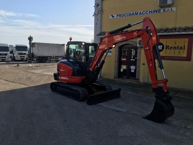 Excavadora Kubota KX057-4