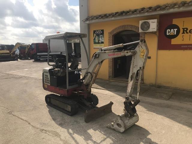 Excavadora Takeuchi TB 016