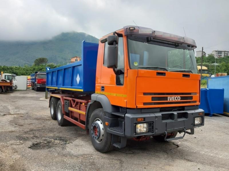 vrachtwagen Iveco Eurotrakker 260E38