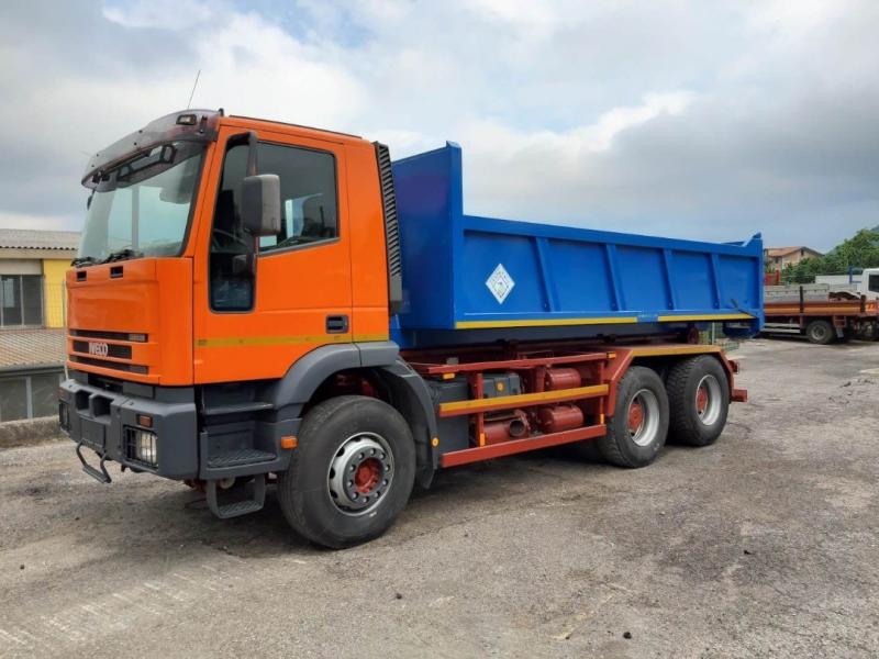 vrachtwagen Iveco Eurotrakker 260E38