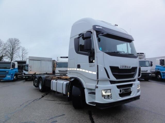 vrachtwagen Iveco Stralis 260 S 46