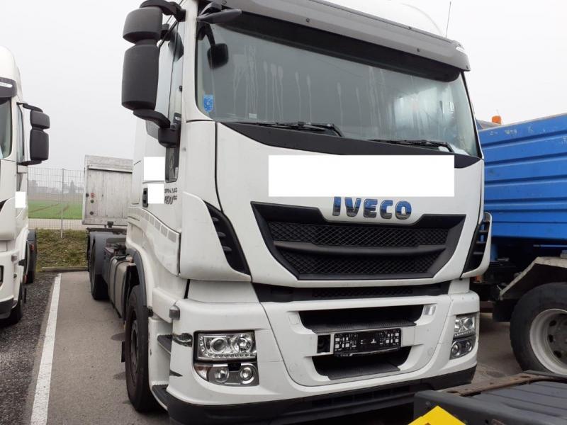 vrachtwagen Iveco Stralis 260 S 46