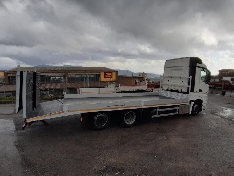 Camion Mercedes Actros 2542