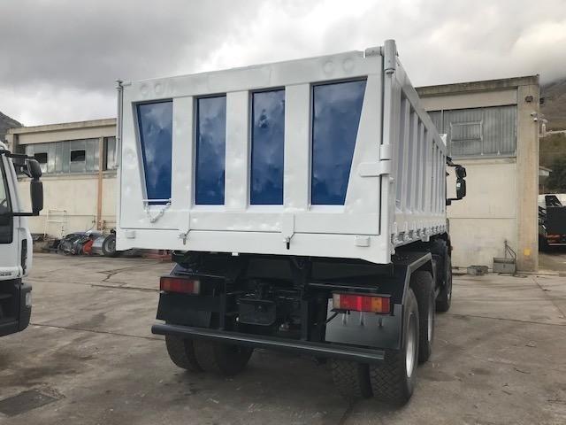 LKW Iveco Trakker 260 T 41