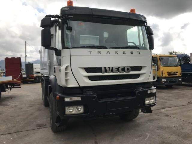 LKW Iveco Trakker 260 T 41