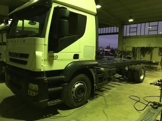 vrachtwagen Iveco Stralis AS 190 S 45