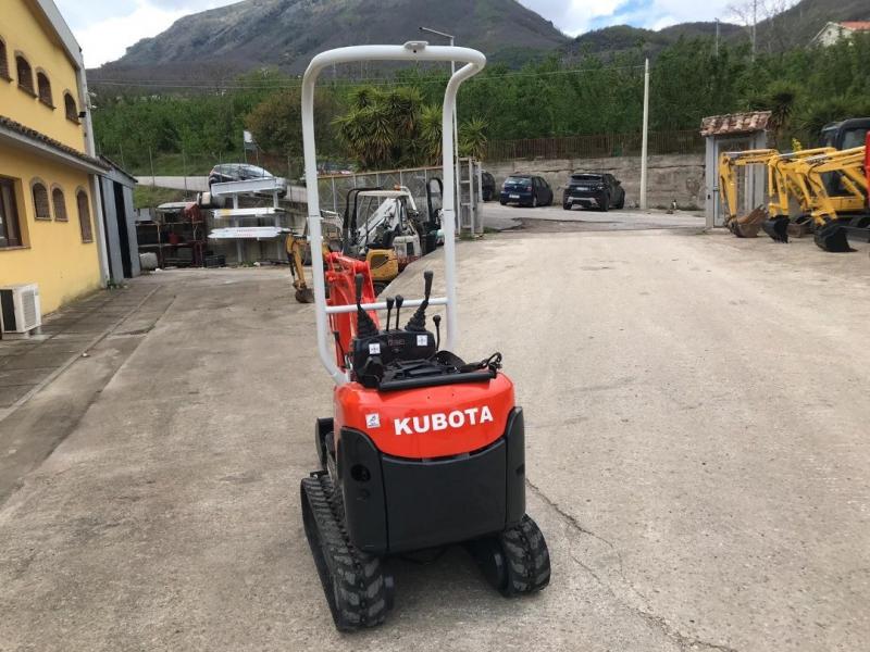 Escavadora Kubota K008-3